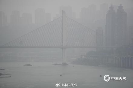 大雾里的重庆自带电影滤镜