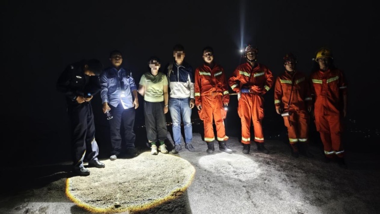 武汉两驴友冒险跟风进“野景区”被困,官方提醒 武汉两驴友冒险跟风进“野景区”被困,官方提醒