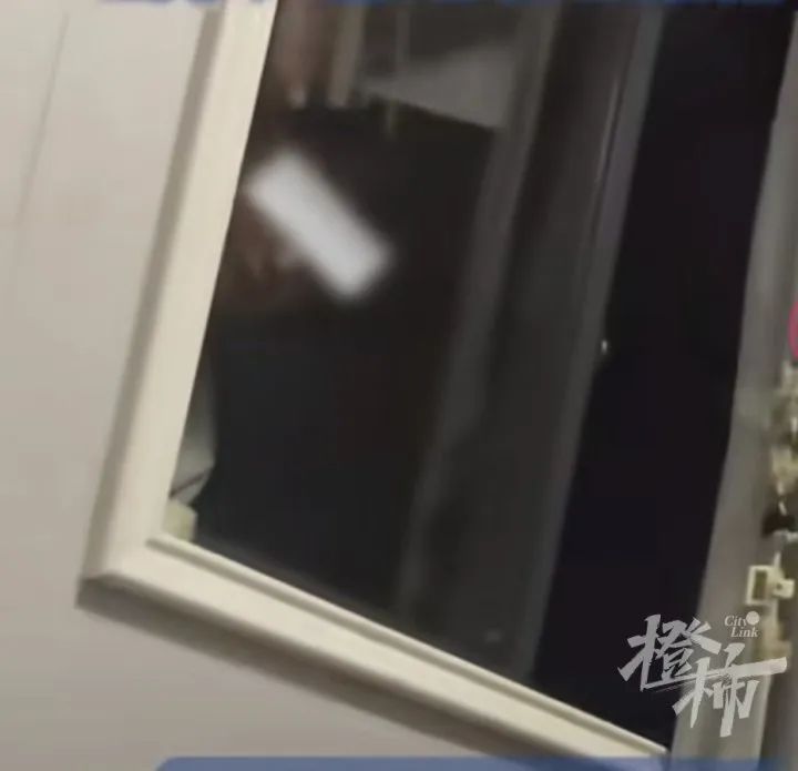独居女子深夜被陌生男子趴窗偷窥？警方调查发现......