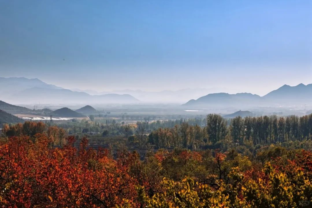 美翻!黄亦玫驰骋的京郊公路又迎“高光”时刻—— 美翻!黄亦玫驰骋的京郊公路又迎“高光”时刻——