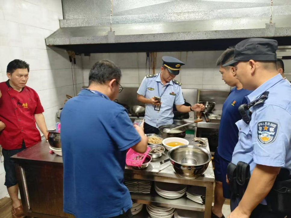 3村民吃癞蛤蟆中毒事件后续：2人病情稳定，文昌对18家饭店联合检查→