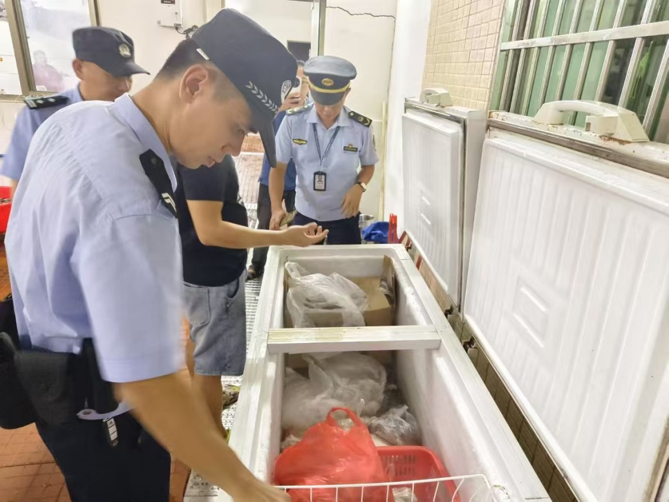 3村民吃癞蛤蟆中毒事件后续：2人病情稳定，文昌对18家饭店联合检查→