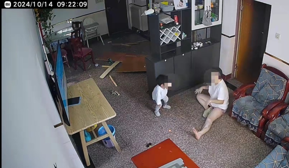 浙江一宝妈遇煤气爆炸严重烧伤，剧痛中第一反应是抱2岁儿子转移，丈夫：希望她快点好