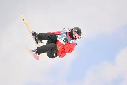 自由式滑雪大跳台世界杯库尔站 杨如意排名第四 自由式滑雪大跳台世界杯库尔站 杨如意排名第四