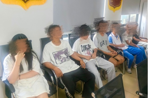 已查获46人!海口严查→ 已查获46人!海口严查→