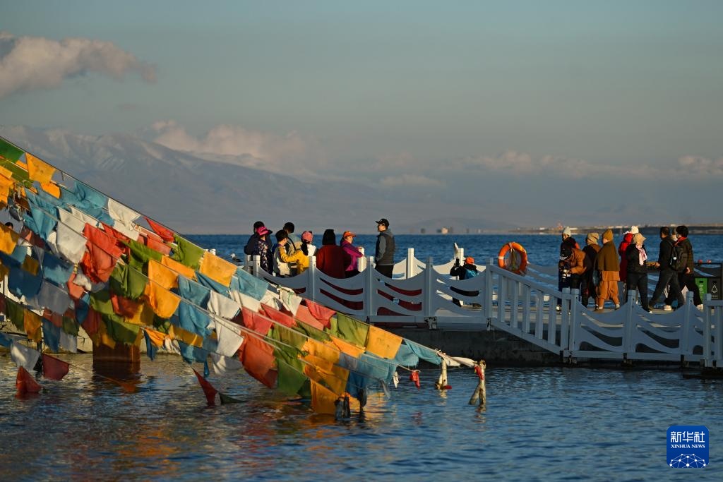 新时代中国调研行之看区域·西部篇|青海湖秋韵 新时代中国调研行之看区域·西部篇|青海湖秋韵