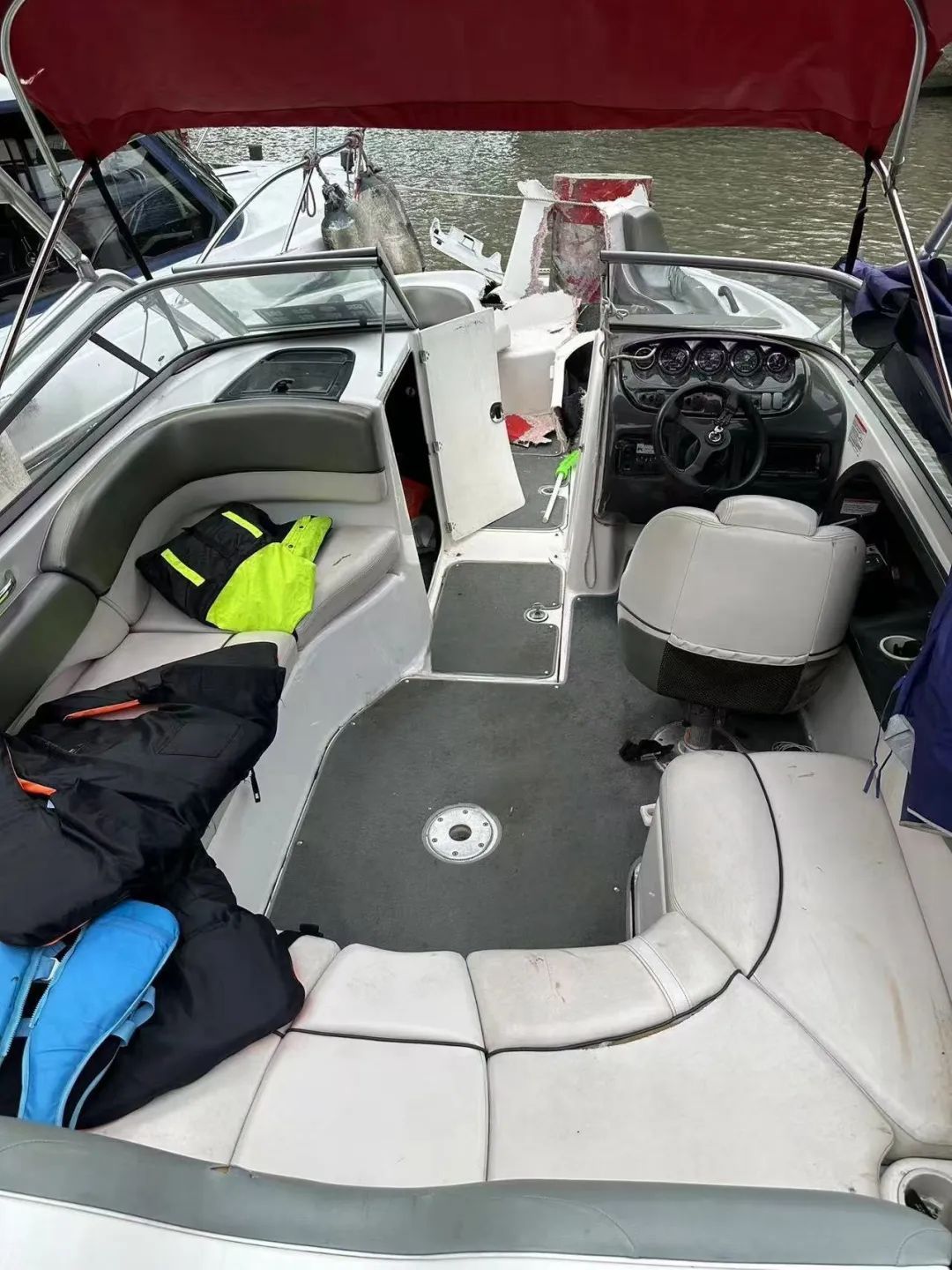 事发上海!他一时兴起“飙”游艇,突然撞了...警方一查惊呆了 事发上海!他一时兴起“飙”游艇,突然撞了...警方一查惊呆了