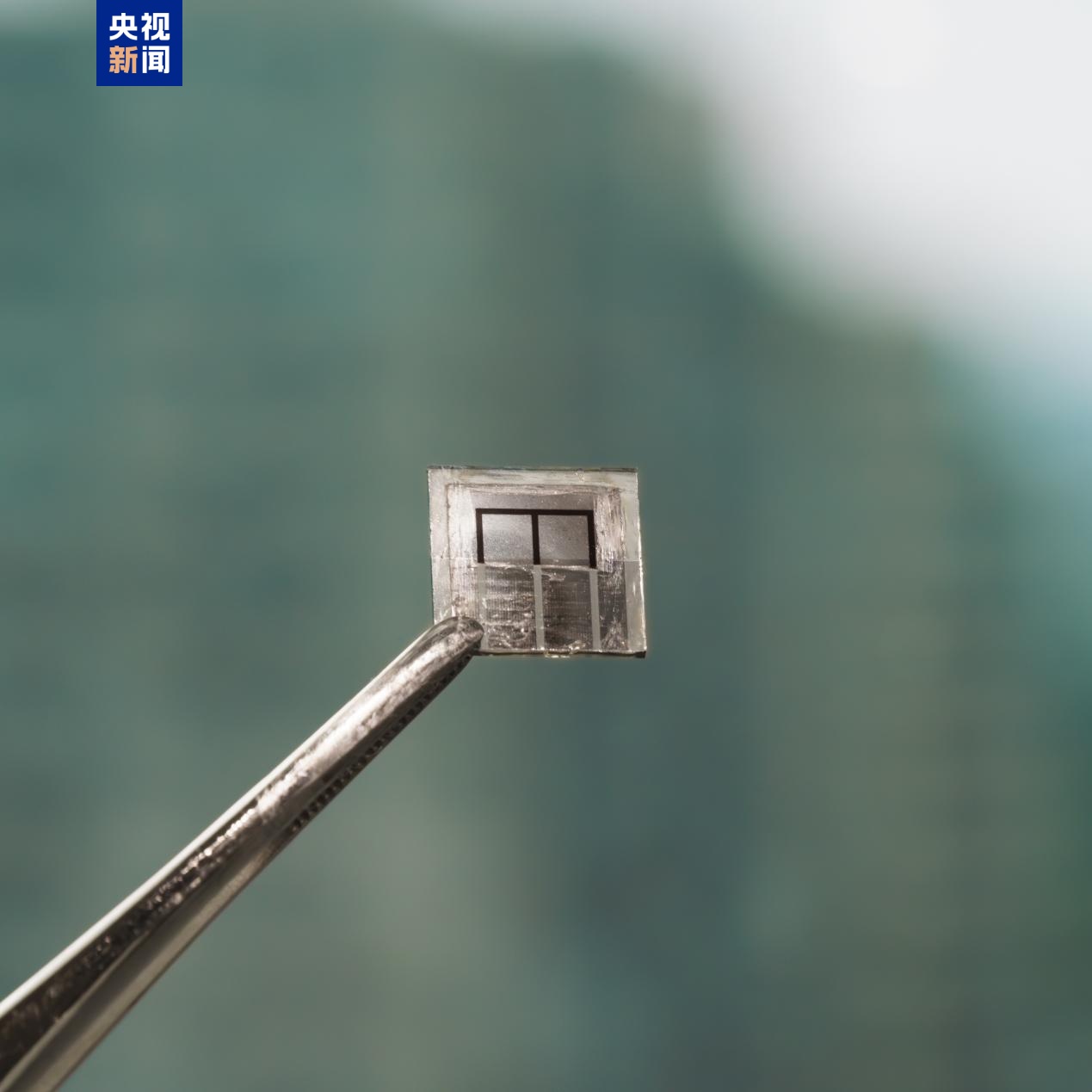 我国研发、推进“钙钛矿/有机叠层太阳能电池”发展