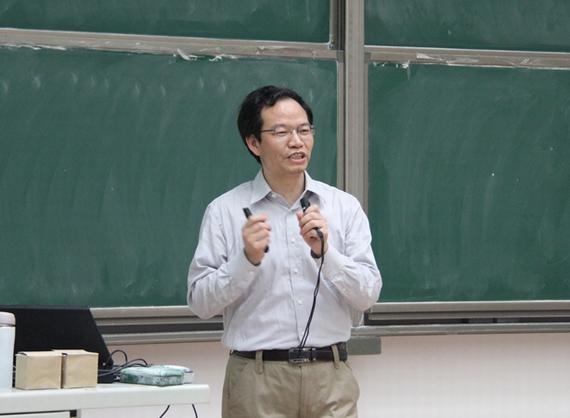 小红花对小学生有点幼稚,但对大学生刚刚好! 小红花对小学生有点幼稚,但对大学生刚刚好!