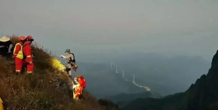 悲剧!一男子打卡“网红点”不幸身亡! 悲剧!一男子打卡“网红点”不幸身亡!