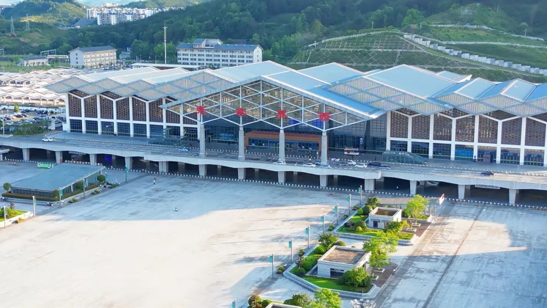 “长沙+凤凰古城+张家界”，高铁旅游计次票上新