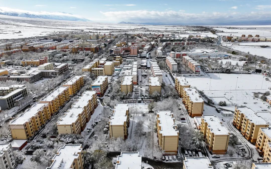风雪“上线”!哈密市各部门多举措积极应对 风雪“上线”!哈密市各部门多举措积极应对