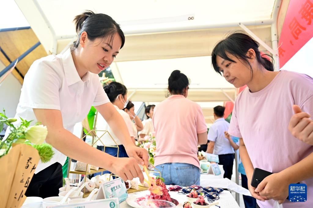 广西鹿寨：药膳飘香迎客来