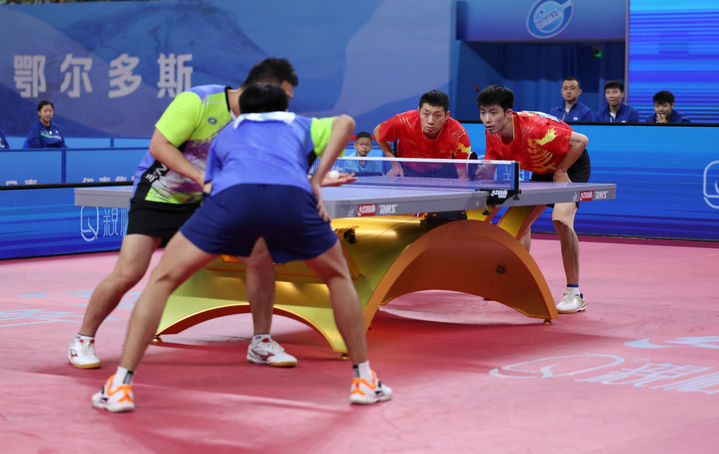 上海、江苏队分获乒乓球全锦赛男、女团体冠军