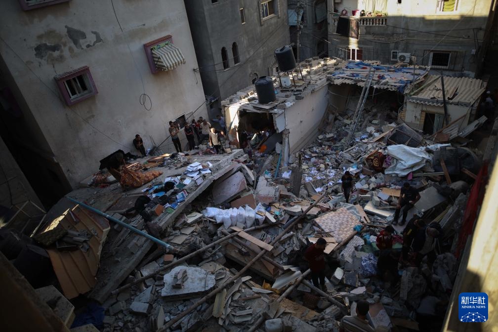 以军轰炸加沙地带中部 至少11人死亡 以军轰炸加沙地带中部 至少11人死亡