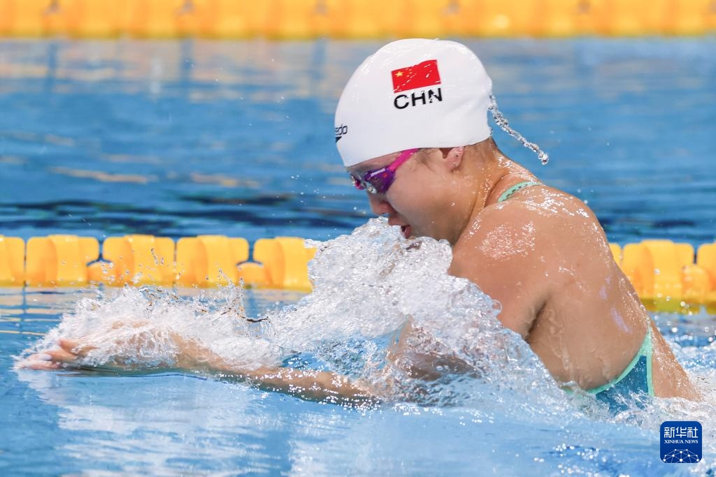 游泳世界杯:唐钱婷获得女子100米蛙泳冠军