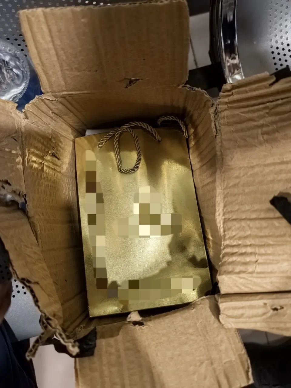 警惕!“邮寄黄金”诈骗套路,蜀黍已经多次强调!仍有人中招! 警惕!“邮寄黄金”诈骗套路,蜀黍已经多次强调!仍有人中招!