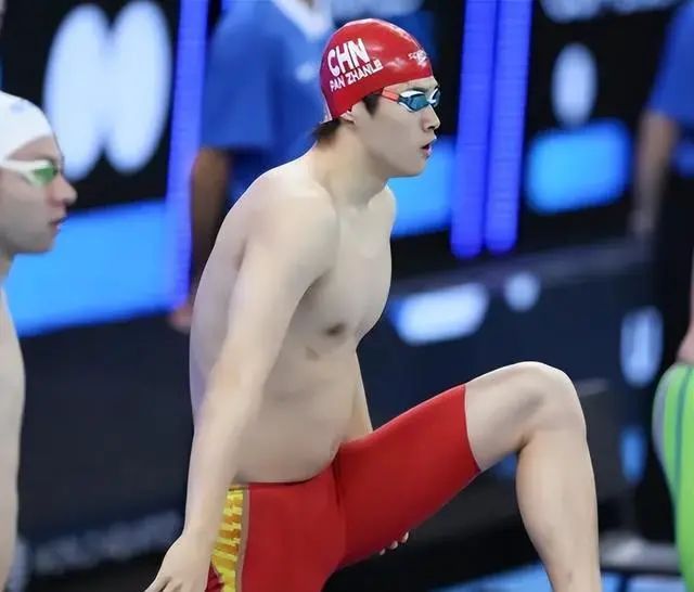 六块腹肌不见了？潘展乐霸气回应：拿成绩说话