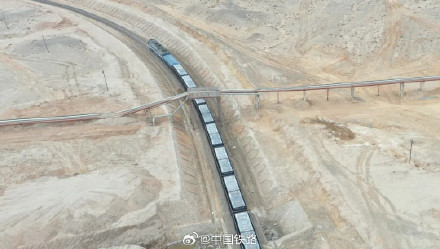 格库铁路青海段扩能改造主体工程完工 格库铁路青海段扩能改造主体工程完工