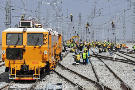 格库铁路青海段扩能改造主体工程完工 格库铁路青海段扩能改造主体工程完工