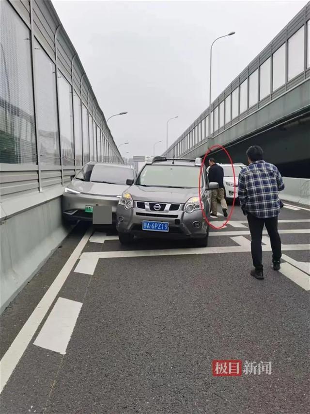 鄂A6PZ19,紧急逼停! 鄂A6PZ19,紧急逼停!