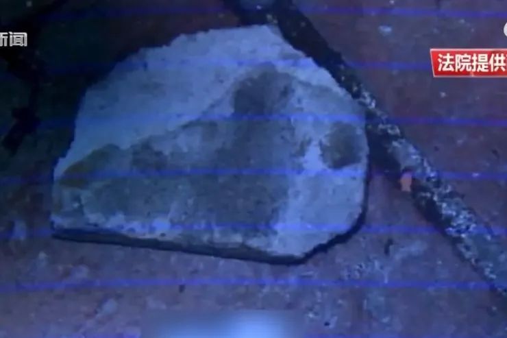 酒后高空抛物+纵火,男子获刑3年3个月! 酒后高空抛物+纵火,男子获刑3年3个月!