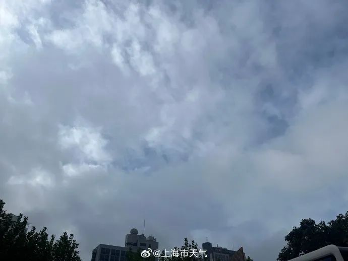 都10月底了，还有新台风！会影响上海吗？明日晴天回归，且行且珍惜