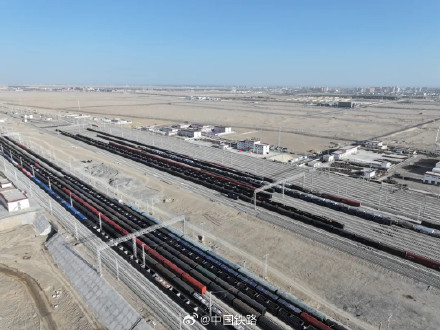 格库铁路青海段扩能改造主体工程完工 格库铁路青海段扩能改造主体工程完工