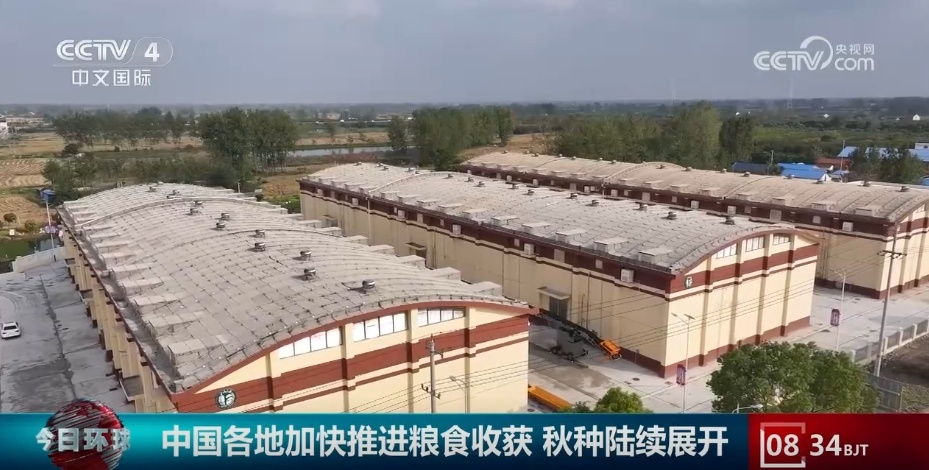 金秋十月五谷丰登 各地秋收秋种工作“热火朝天”夯实粮食丰收基础