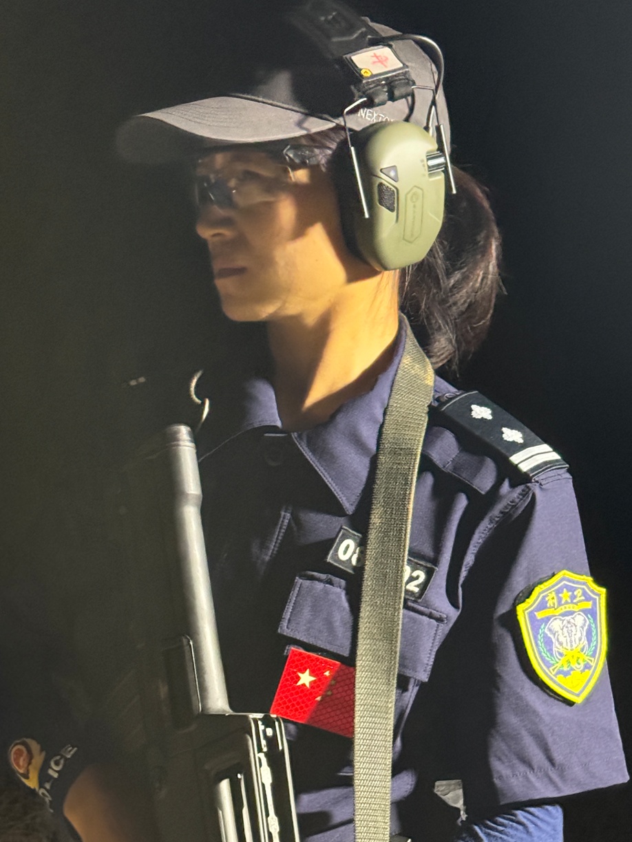 44岁女警，夺得世界级比赛冠军！