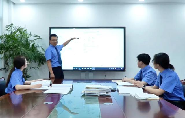 “警察”李某振等人被判刑 “警察”李某振等人被判刑