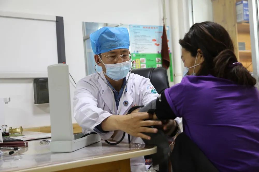 草原“好曼巴”王万青逝世