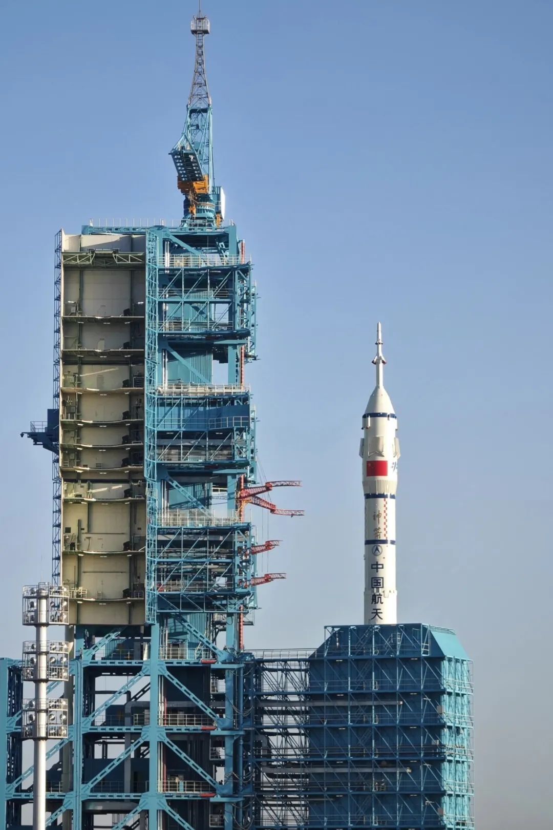 震撼！神十九船箭组合体，高清大图