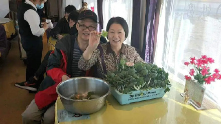 火车餐车提供现摘现炒服务