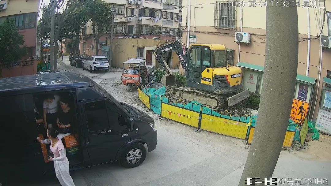 警惕!有老人被忽悠,花6万买了20箱洗洁精…警方出手,抓获40余人,破案250余起 警惕!有老人被忽悠,花6万买了20箱洗洁精…警方出手,抓获40余人,破案250余起