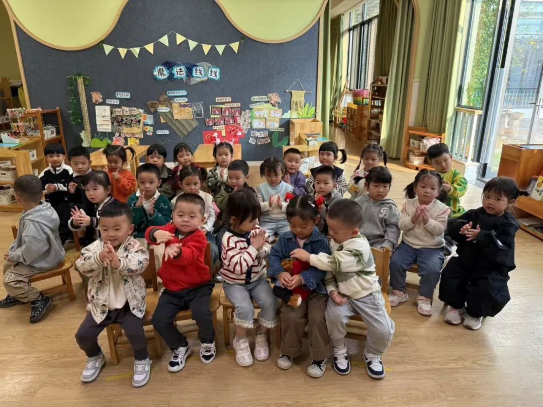 海宁3岁宝宝祝星辰，你被警察叔叔点名表扬了！