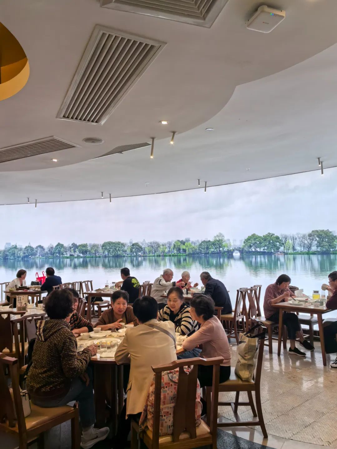 最近,不少杭州人开始张罗这件事!多家老字号回应:基本“抢”光 最近,不少杭州人开始张罗这件事!多家老字号回应:基本“抢”光