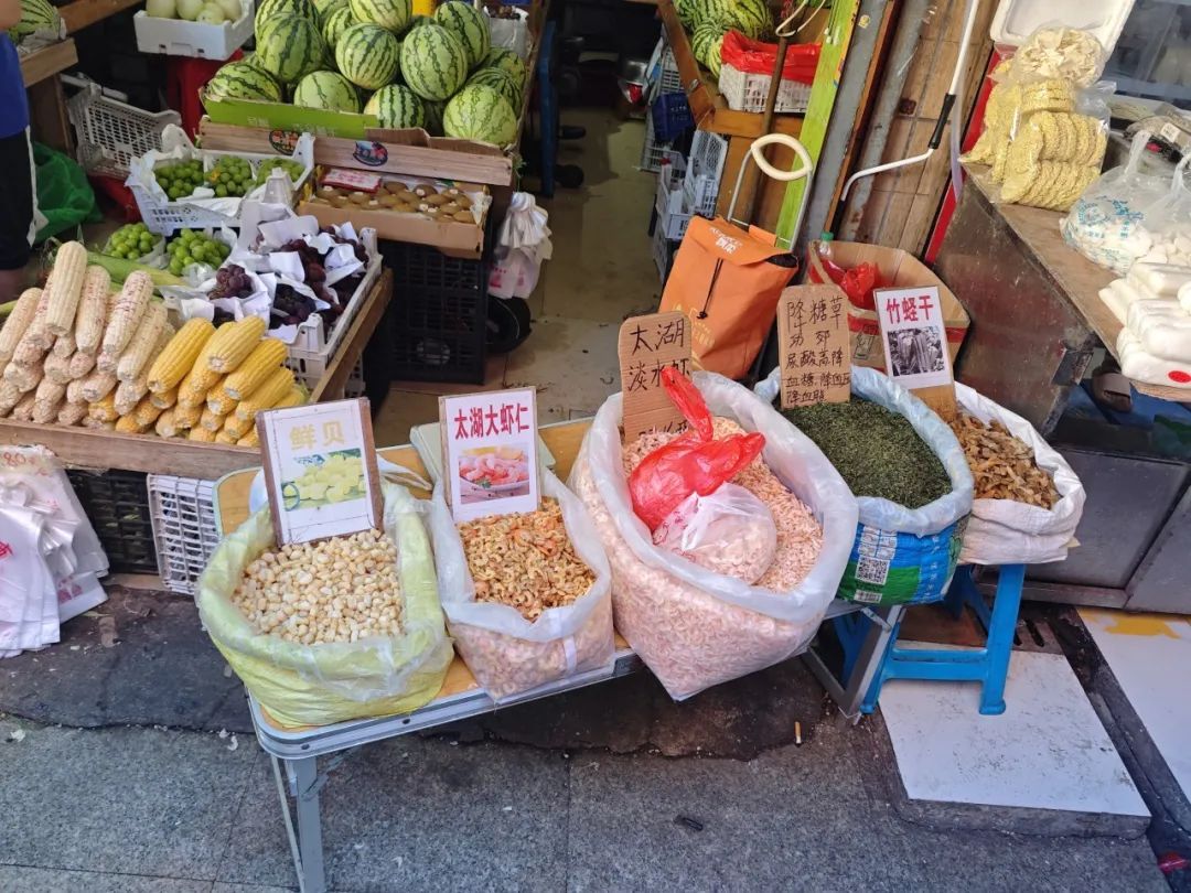 警惕!有老人被忽悠,花6万买了20箱洗洁精…警方出手,抓获40余人,破案250余起 警惕!有老人被忽悠,花6万买了20箱洗洁精…警方出手,抓获40余人,破案250余起