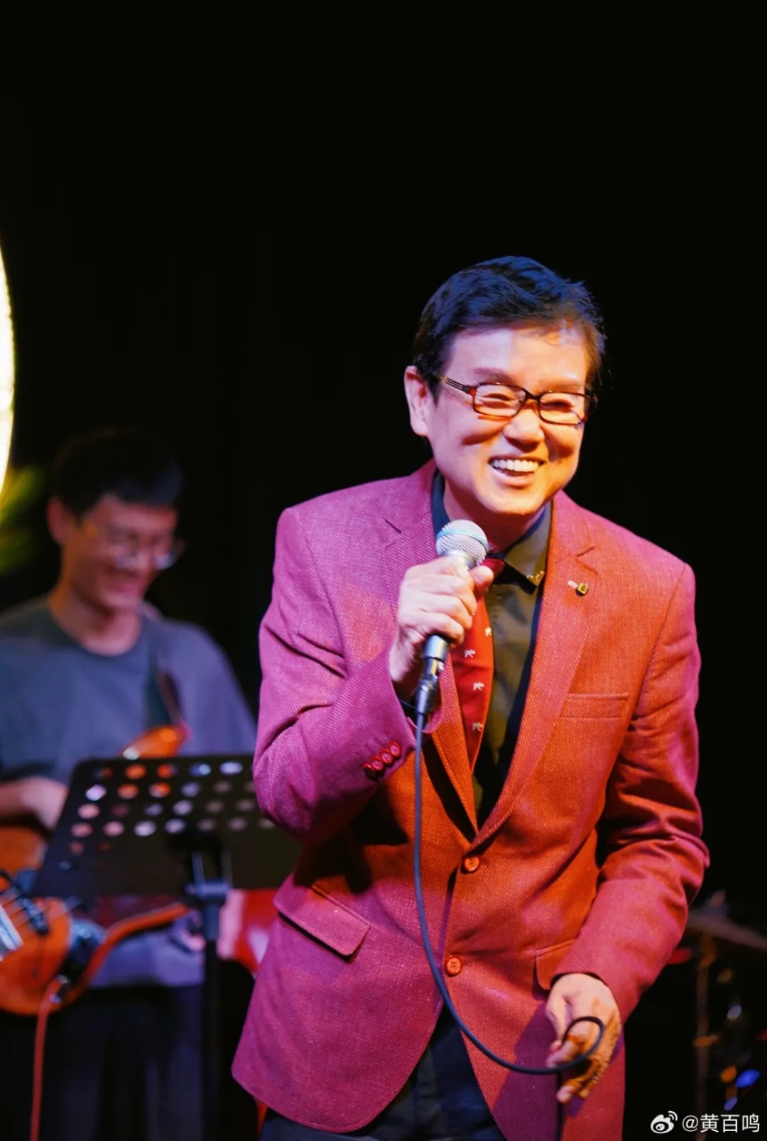 知名香港男演员发文怒斥:假的! 知名香港男演员发文怒斥:假的!