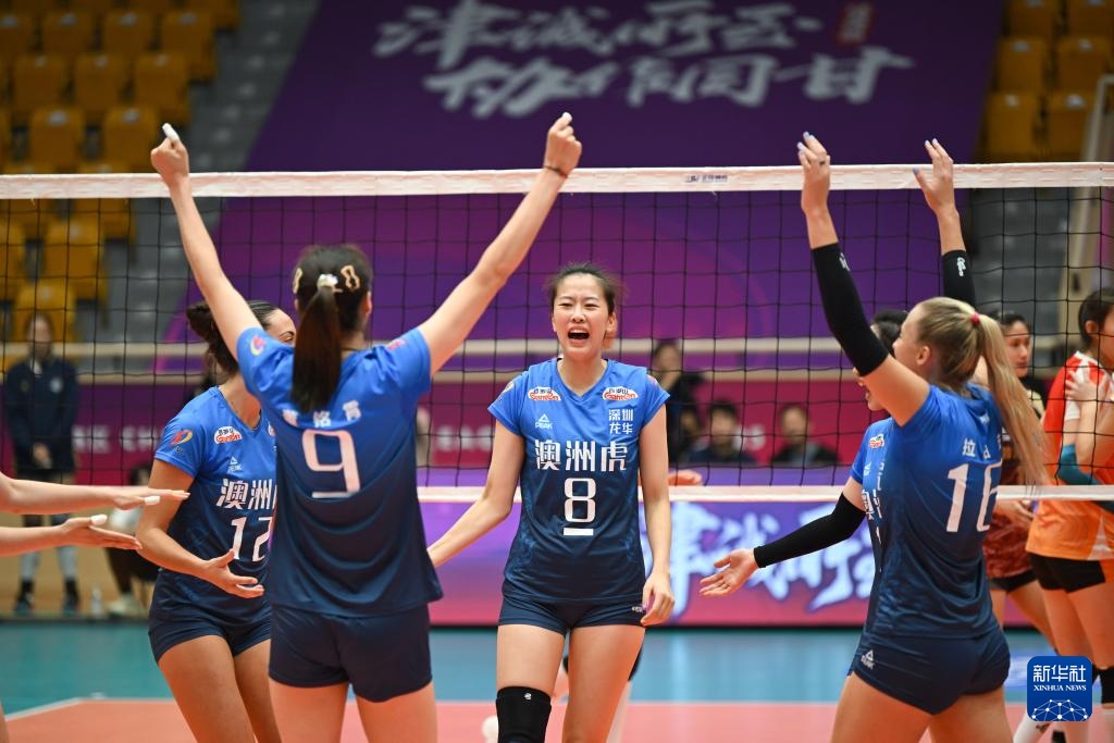 女排明星公益赛:天津胜深圳 女排明星公益赛:天津胜深圳