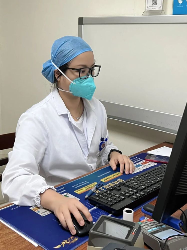 女子反复咳嗽咳血，竟跟洗澡习惯有关！这几类人群易感
