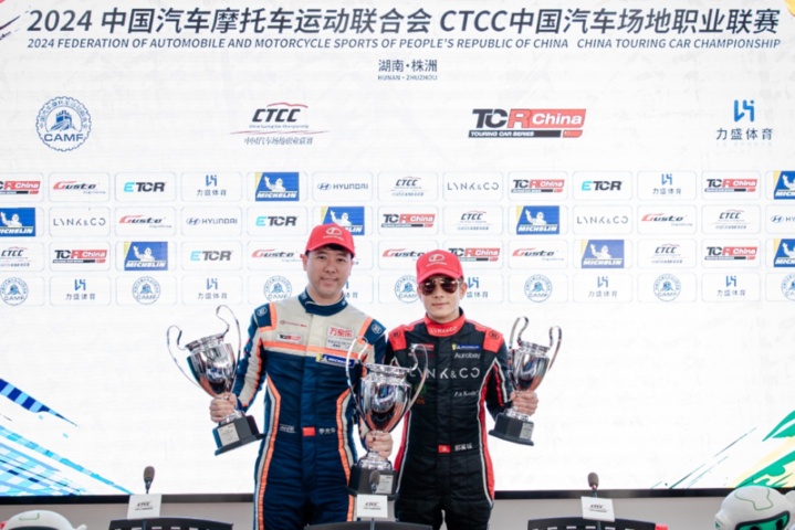 郭富城首获国家级职业赛车赛事季军 郭富城首获国家级职业赛车赛事季军