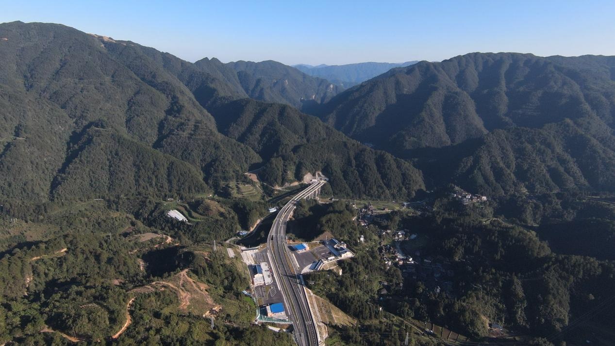 剑黎高速建成通车 贵州南北高速路网再添新通道