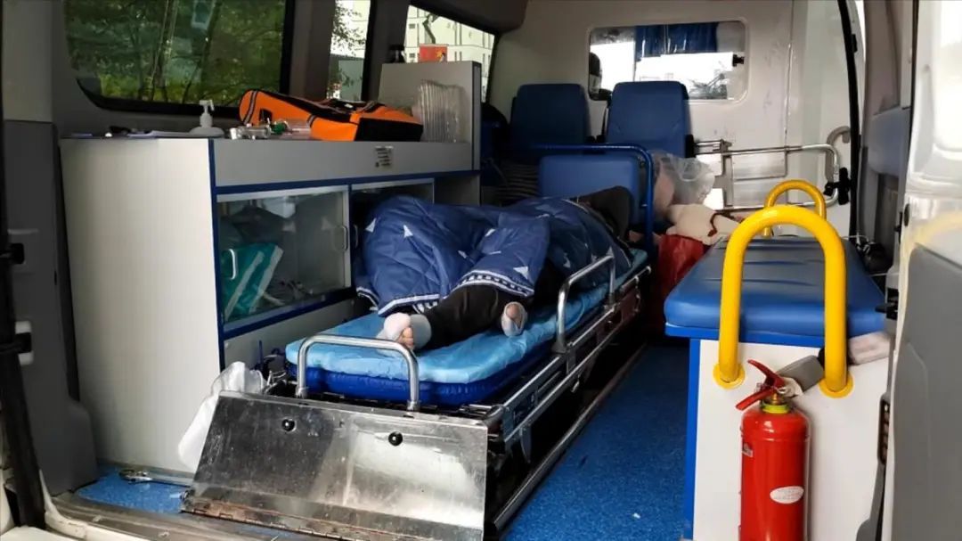 16通“救命连环call”,这位“00后”警官不简单! 16通“救命连环call”,这位“00后”警官不简单!