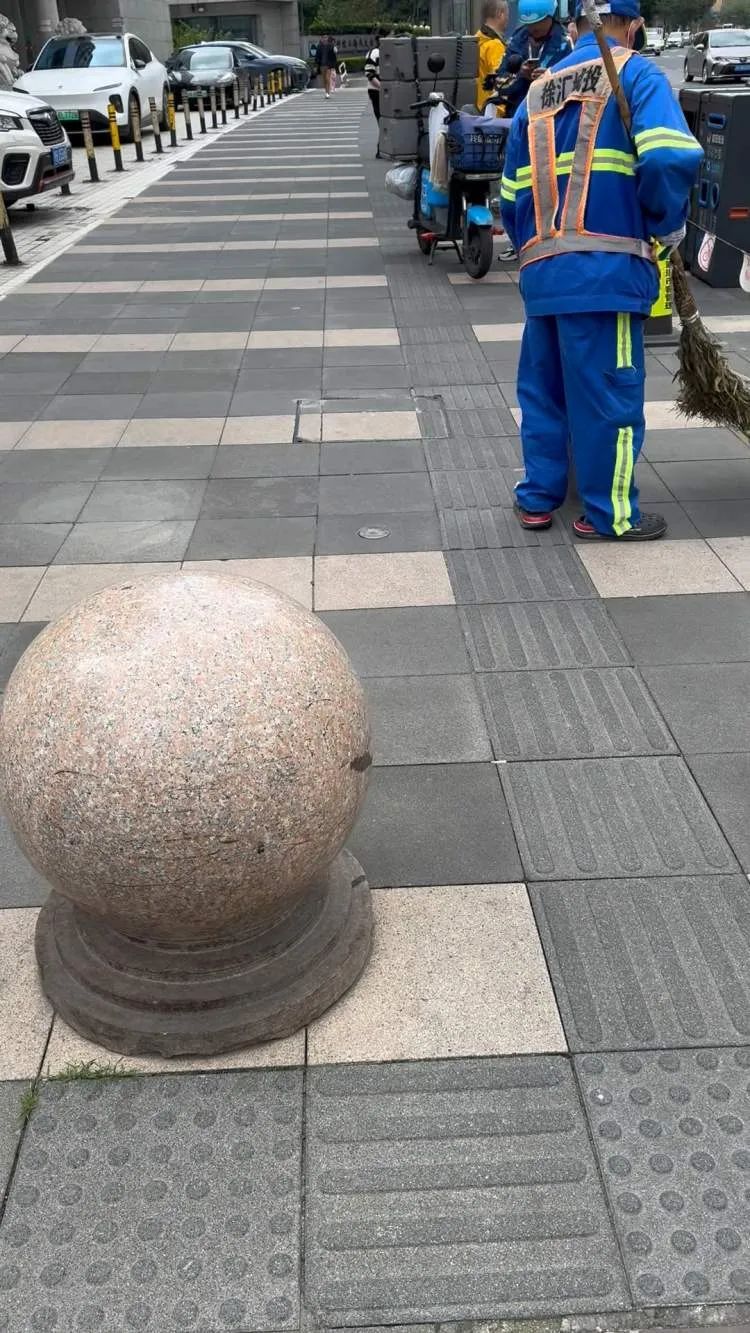 上海地铁这一幕刷屏！令无数网友动容