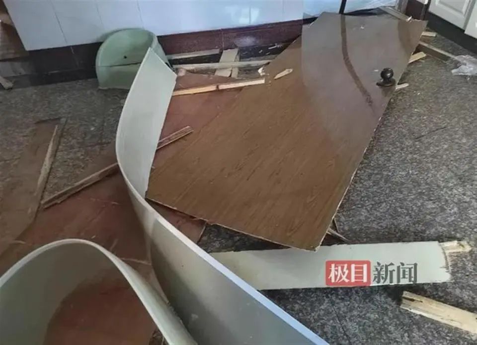 全身烧伤面积达65%,煤气爆炸她也要保护孩子!医生回应用钢丝球清创 全身烧伤面积达65%,煤气爆炸她也要保护孩子!医生回应用钢丝球清创