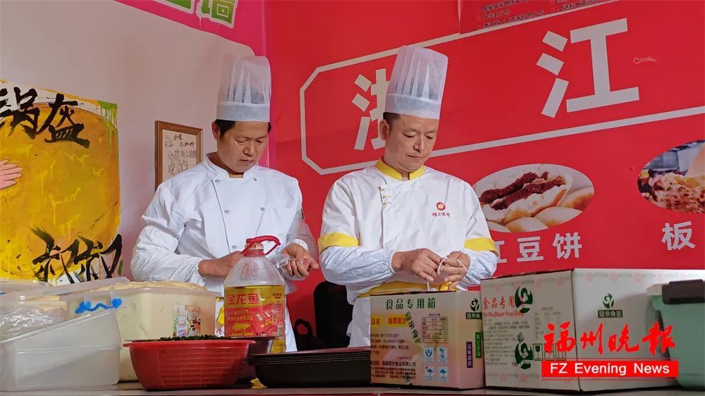 老家来人了！今天，福州“锅盔叔叔”数度哽咽！