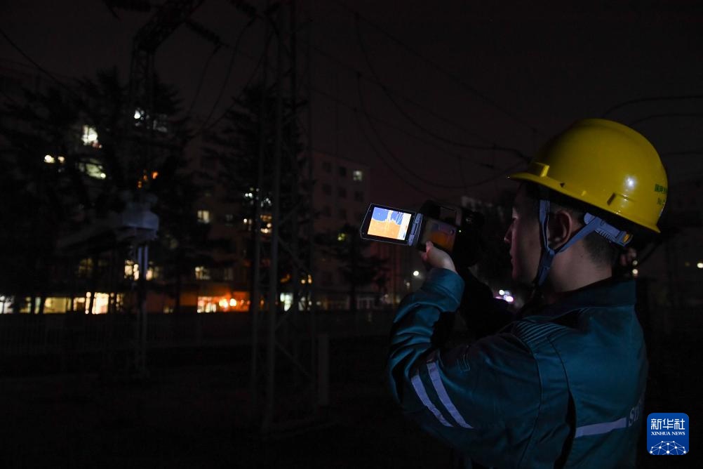 新华全媒+·新职业故事丨“00后”电能质量管理员李欣育：为提升电能质量贡献青春力量