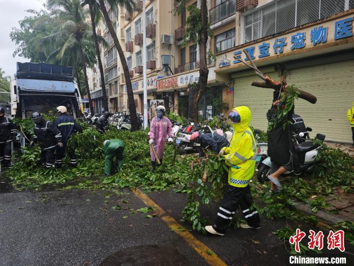 “潭美”远离海南岛 三亚部分景区仍暂停营业