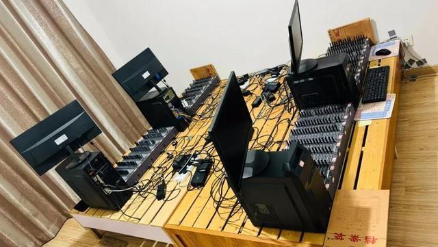 四人利用“猫池”犯罪被抓 四人利用“猫池”犯罪被抓